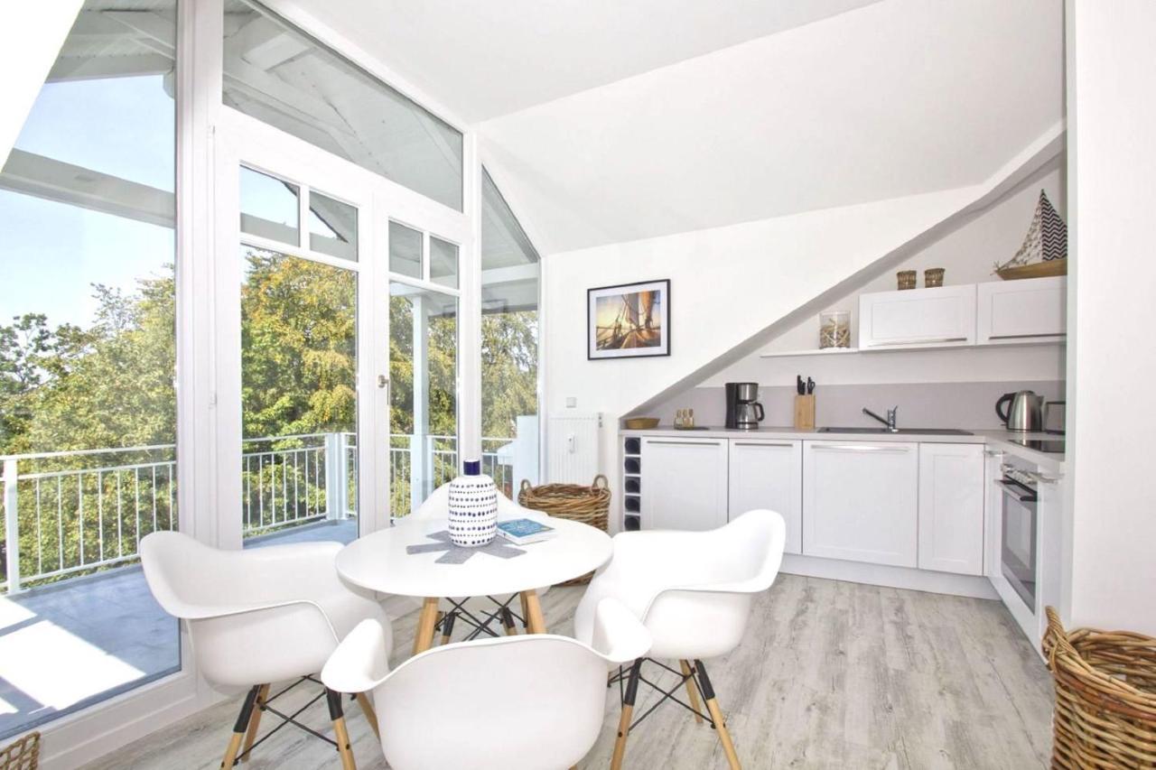 Moderne Ferienwohnung Mit Balkon, Meerblick - Ferienresidenz Zwei Boddenfewo 1-5 Lietzow Exterior foto
